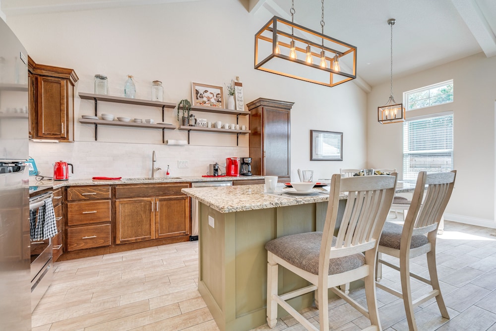 Idyllic Lago Vista Home < 1 Mi to Lake Travis! - Property Image 20