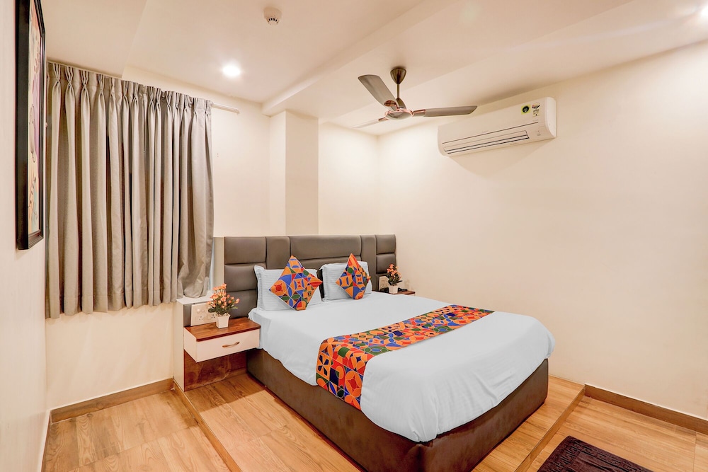 Fabhotel Radha Rani Residency