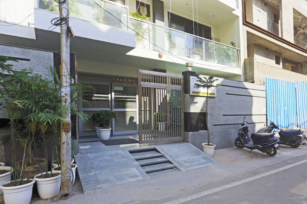 Hotel Aerostar Gold Near Yashobhoomi