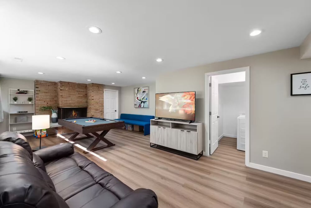 Stylish & Spacious Retreat in Downtown Bellevue