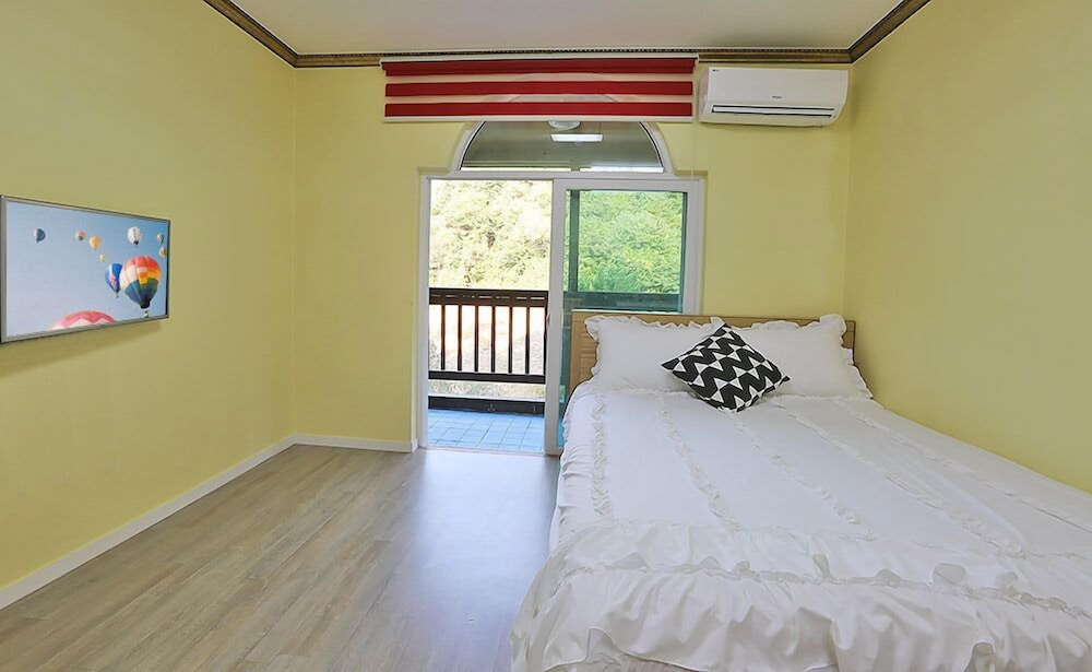Haena Pension