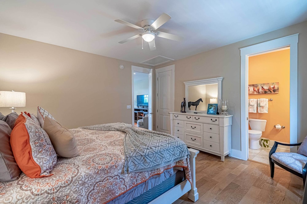 Resort Amenities: Chic North Myrtle Beach Condo! view 2