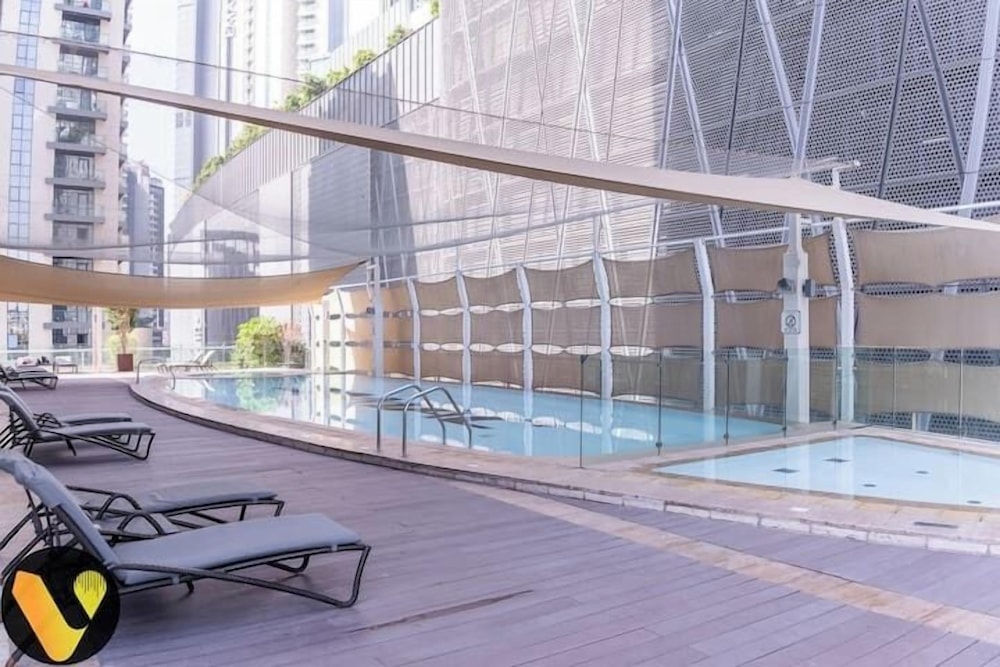Vogue Stylish Apt Near Dubai Mall & Burj