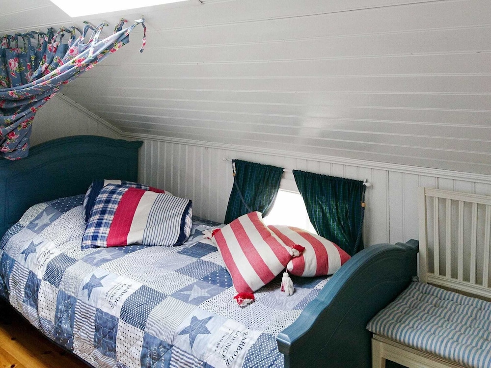Holiday Home in Grundsund view 4