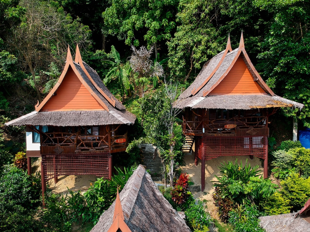 Phi Phi Relax Beach Resort