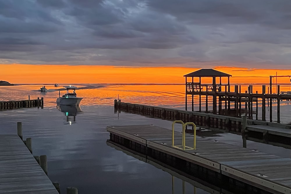 Walk to Pier: Spacious Coastal Home!