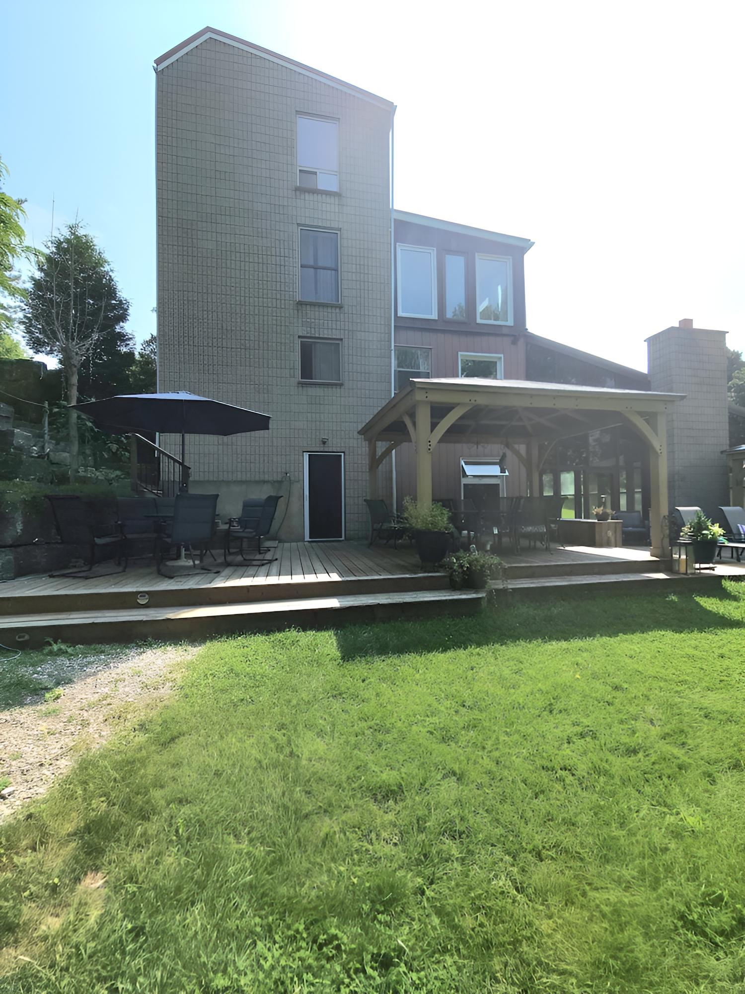 The Mulberry House on the Grand