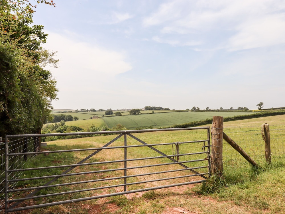 Higher Norton Barn