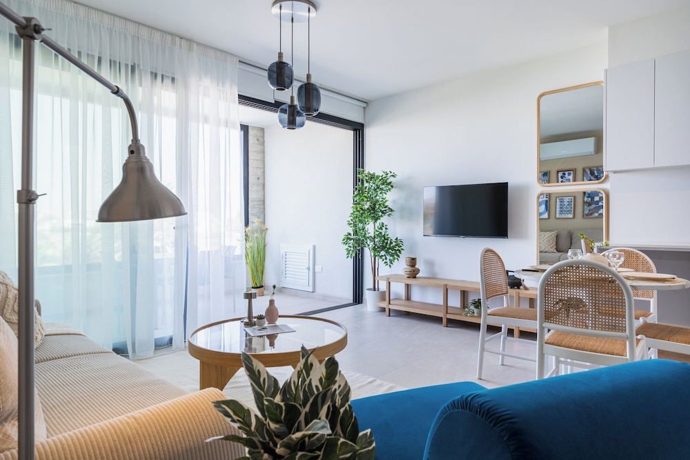Jas Living Apts & Balconies in Larnaca