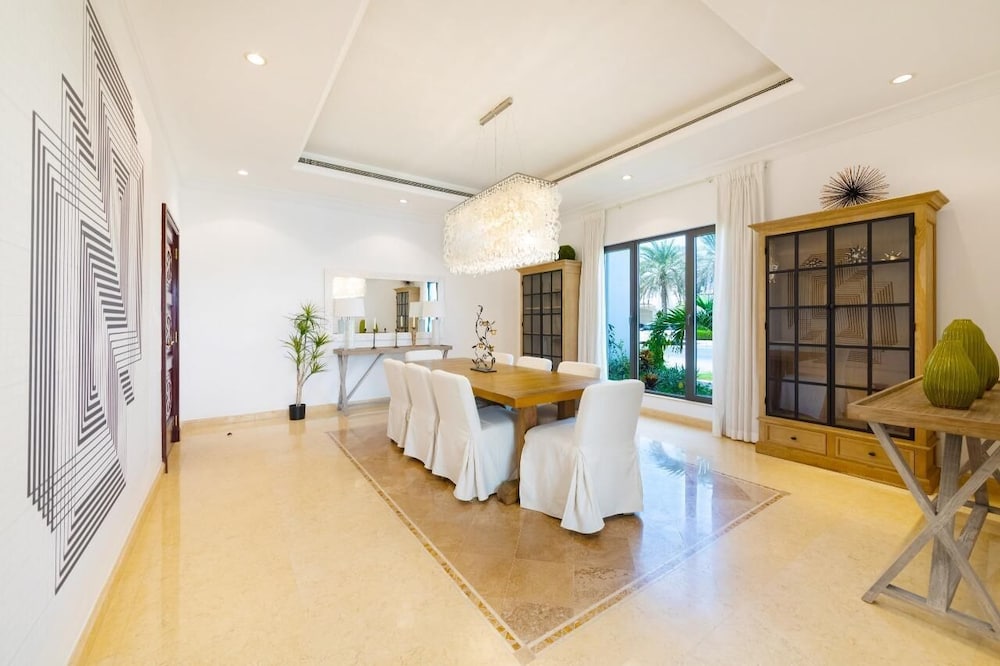 Manzil-6BR Lux Villa with Pvt Pool