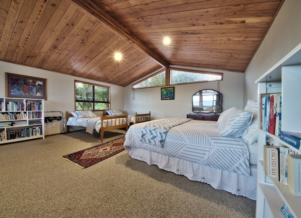 Sandspit Lodge view 3