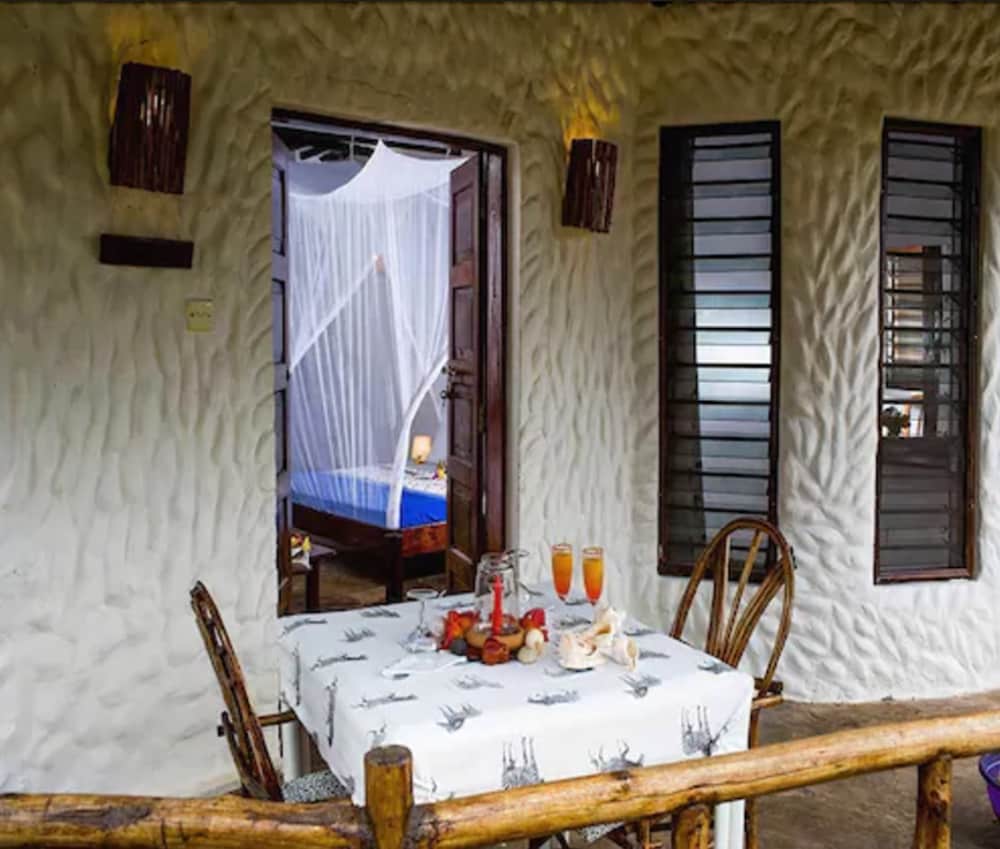 Kinondo Poa Resort