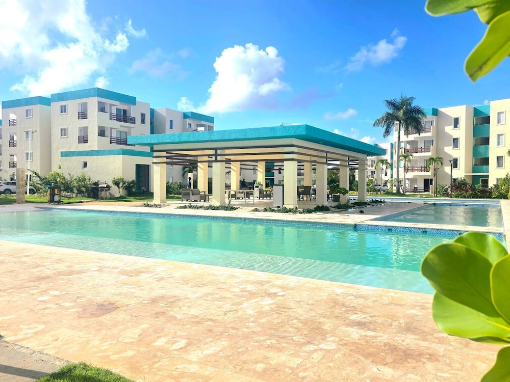 Modern Apartment 5 min From the Airport