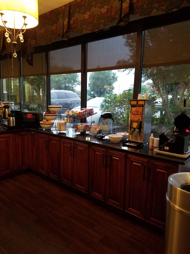 Comfort Inn Laurinburg - Property Image 1