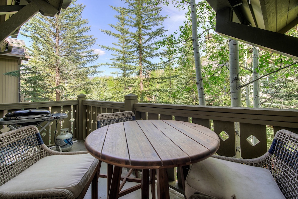 Arrowhead Village Premium 3 Bedroom Condominium 3 Condo