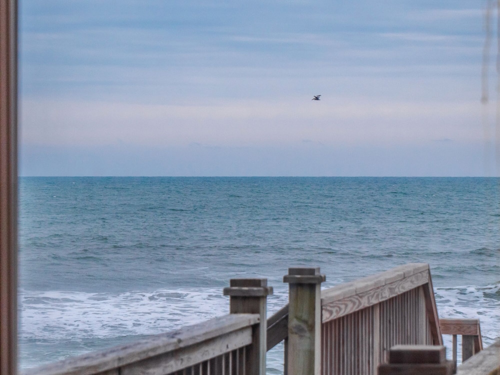 Ocean Splendor by Topsail Realty