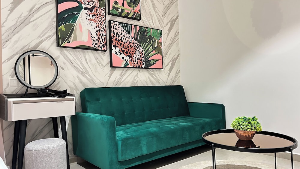 The Paxtonz by Manhattan Group