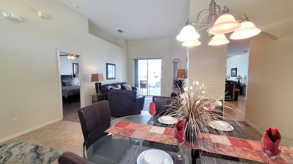 WR1057DL 4 Bedroom Villa in Westridge 4 Home