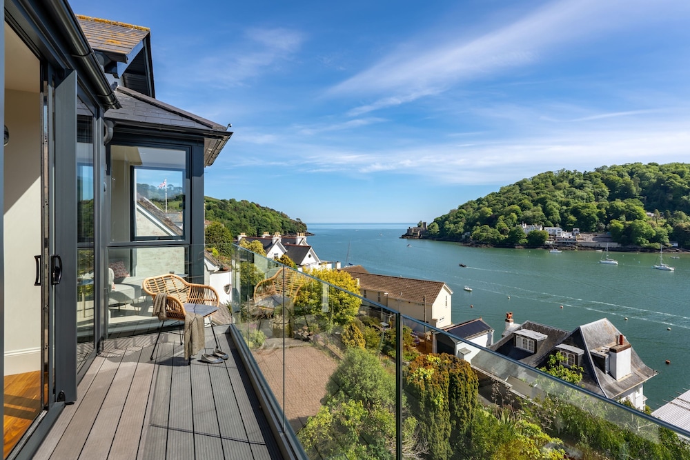 Two Guns in Kingswear view 5