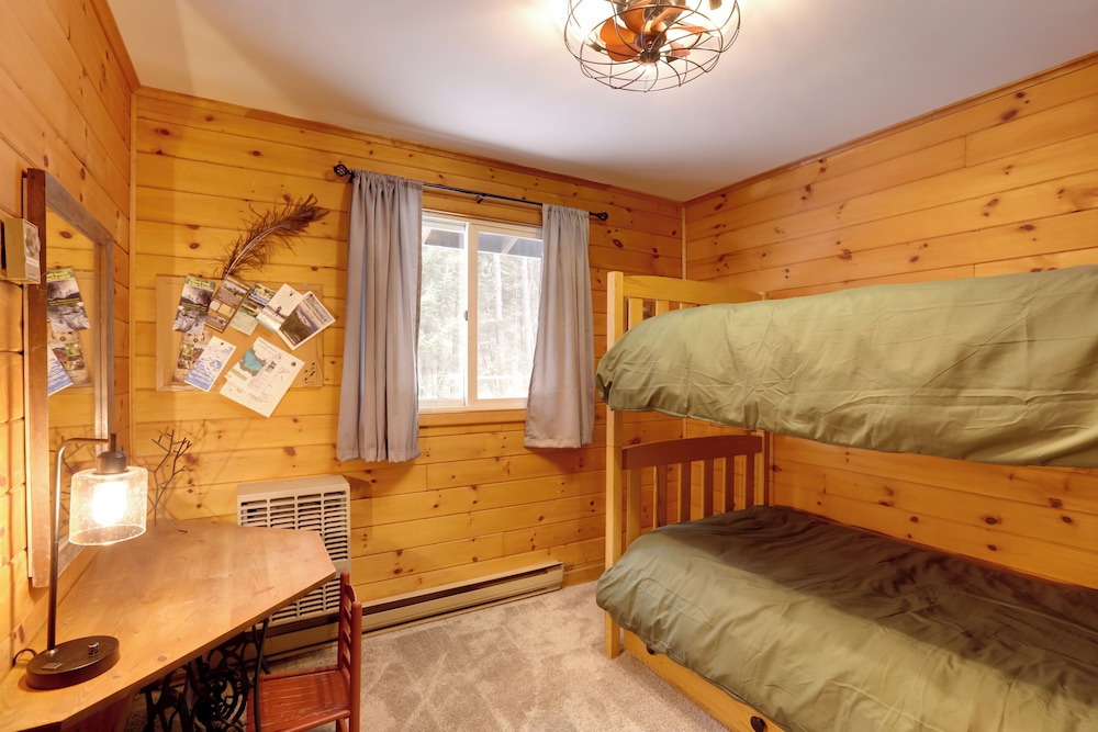 Riverfront Cabin w/ Hot Tub in Schroon Lake!