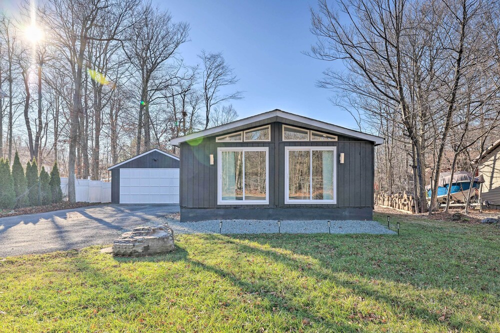 Tobyhanna Home w/ Game Room  Lake Access! - Property Image 15