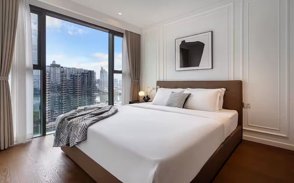 Sunny Lumiere Riverside Luxury Residence