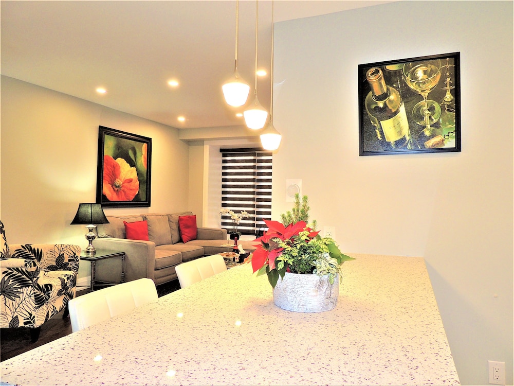 iResidence in Toronto- Vacation Home - Image 4