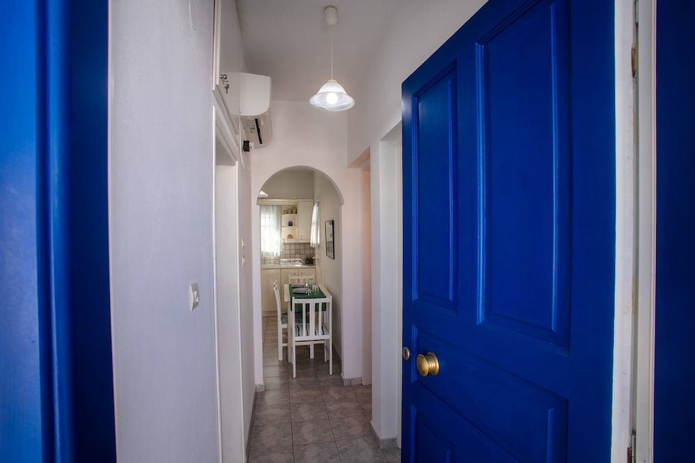 Naoussa Breeze Residence