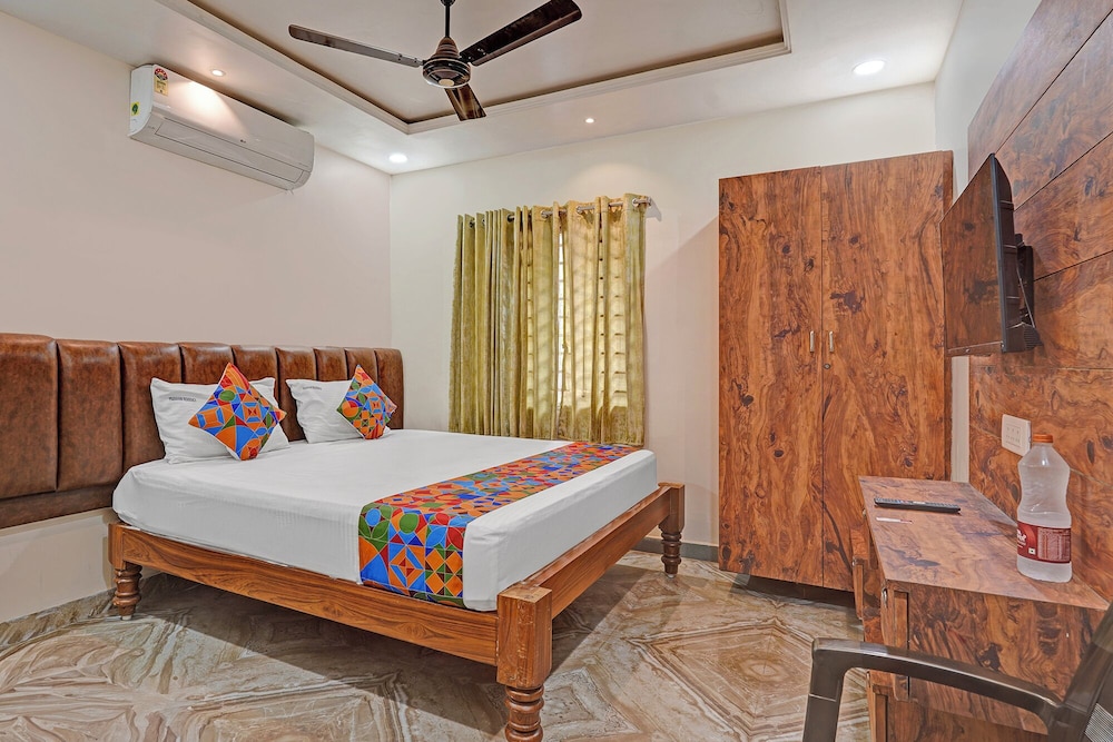 Fabhotel Pranavam Residency