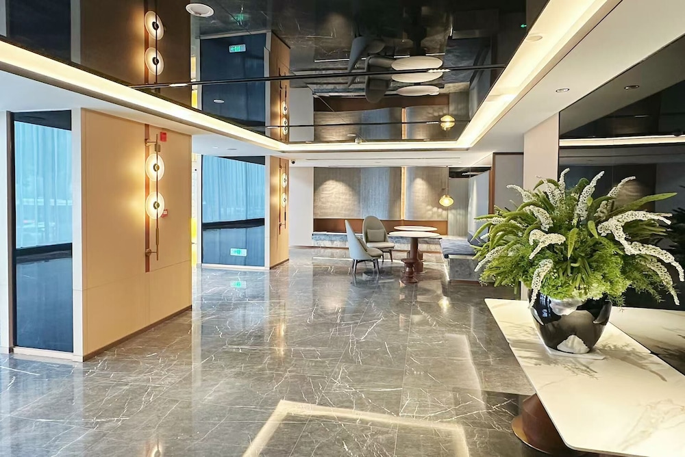 Echarm Plus Hotel