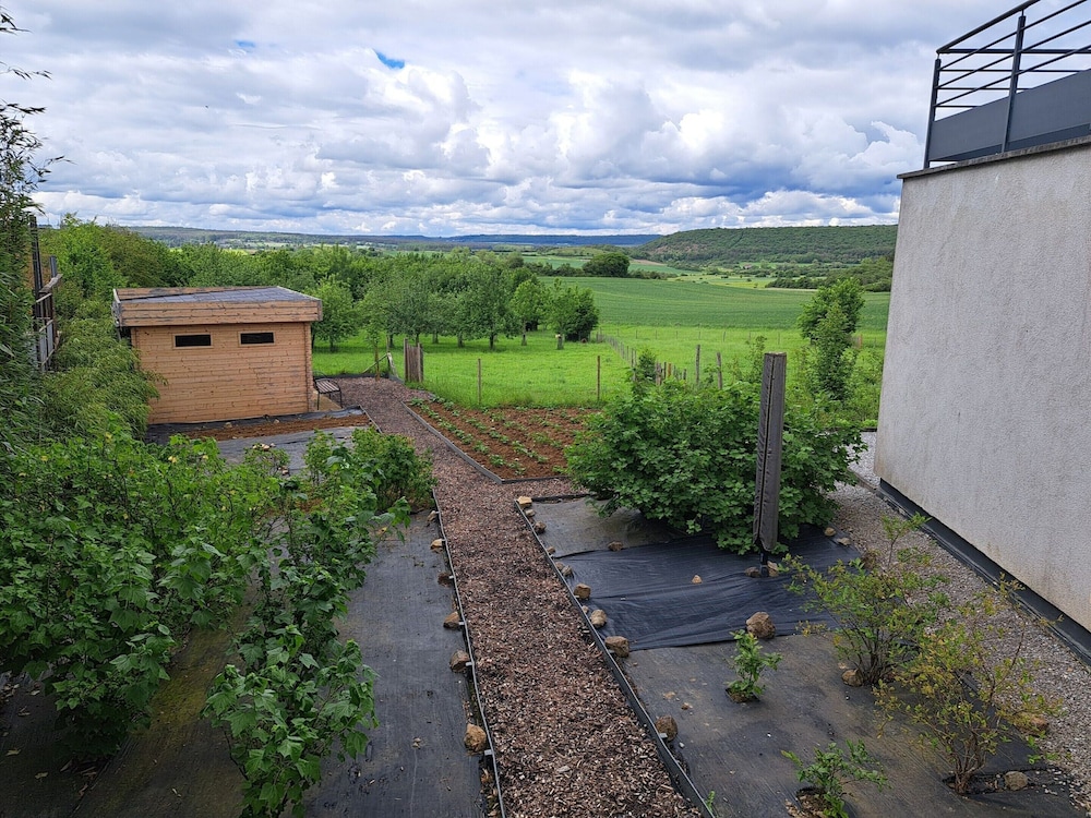 Holiday Home Viroinval for Seven Person