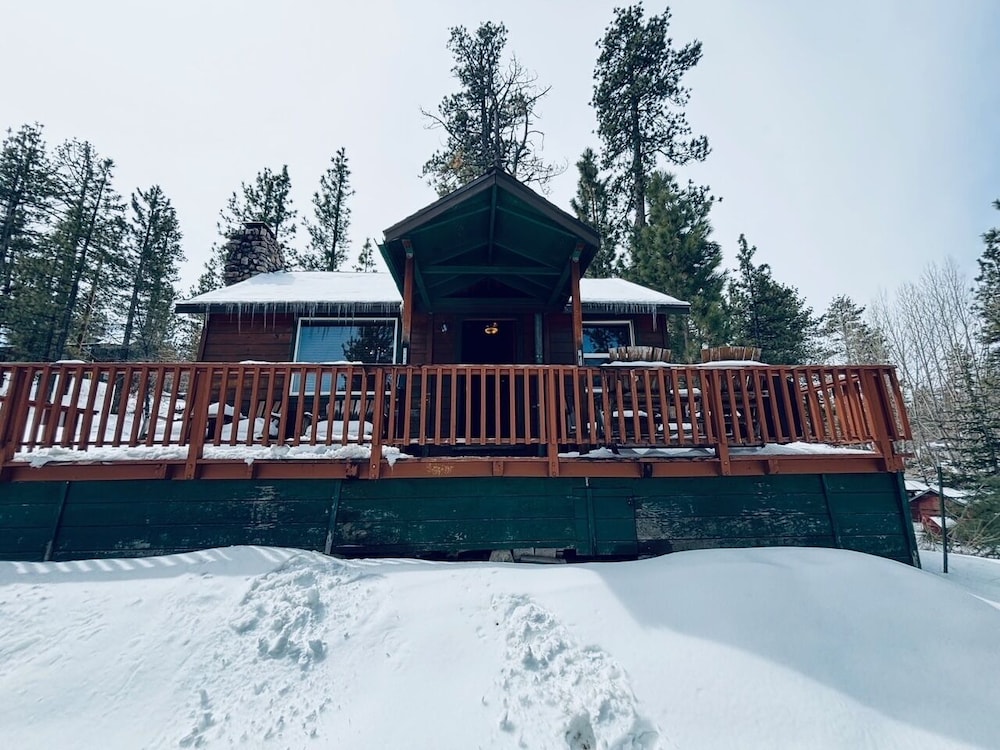 Snow Bunny Lodge