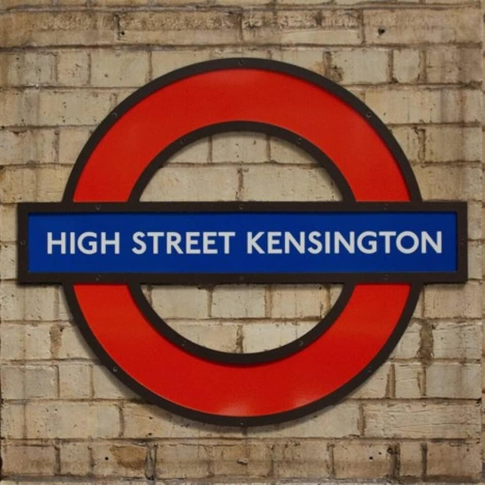Fresh and Smart Two-bedroom Apartment in Kensington London