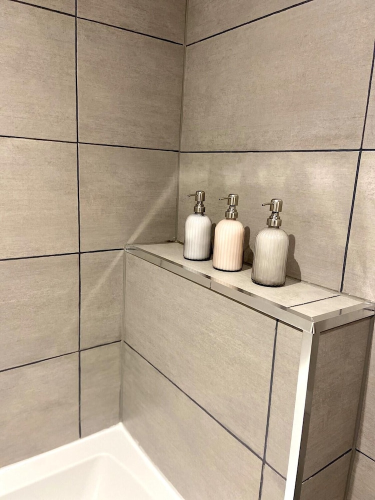 Inviting 3-bed Apartment in London