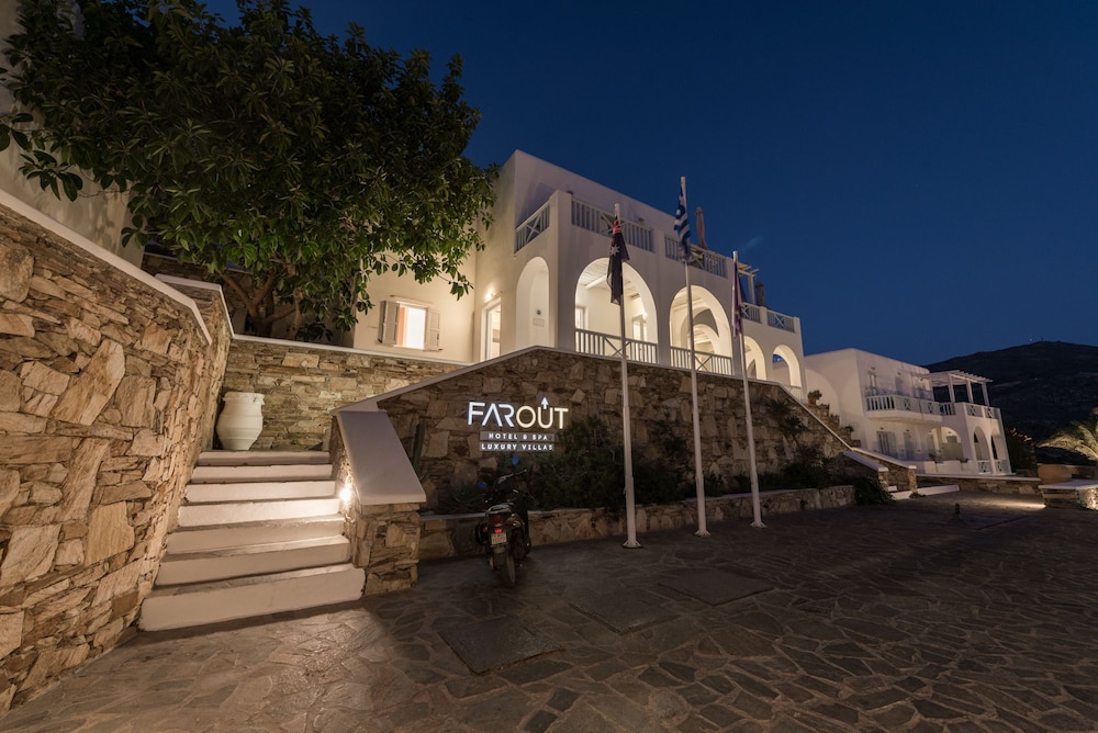 Far Out Hotel & Spa