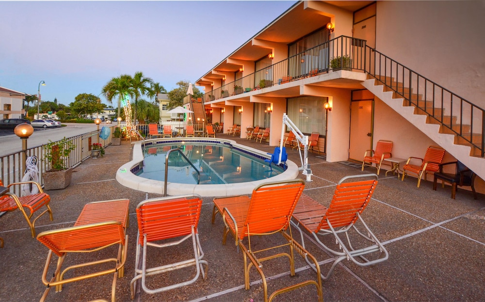 Sea Cliff Motel