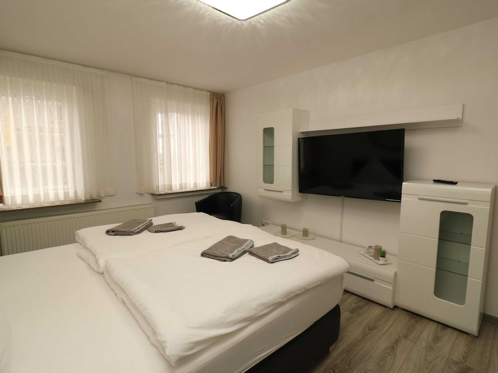 Apartment in Essen With Balcony & Garden