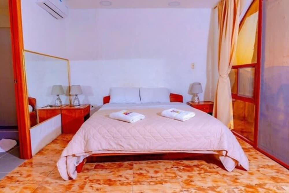 Royal Galapagos Inn