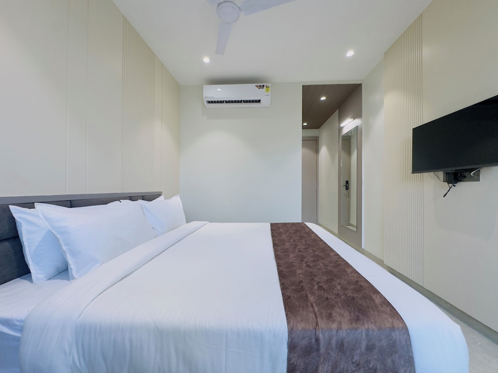 Travinities Hotel Avni Palace