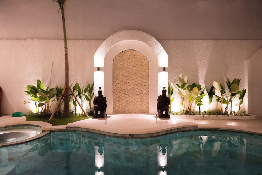 Tropical 2BR Private Villa, 6min Pererenan Beach