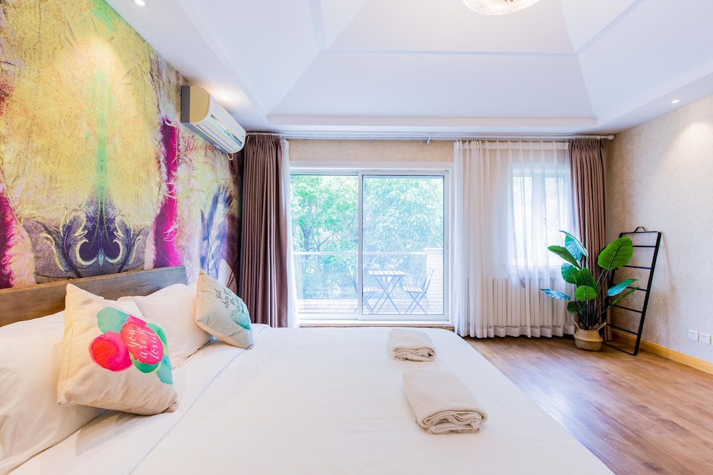 Summer Villa with 5 BRs