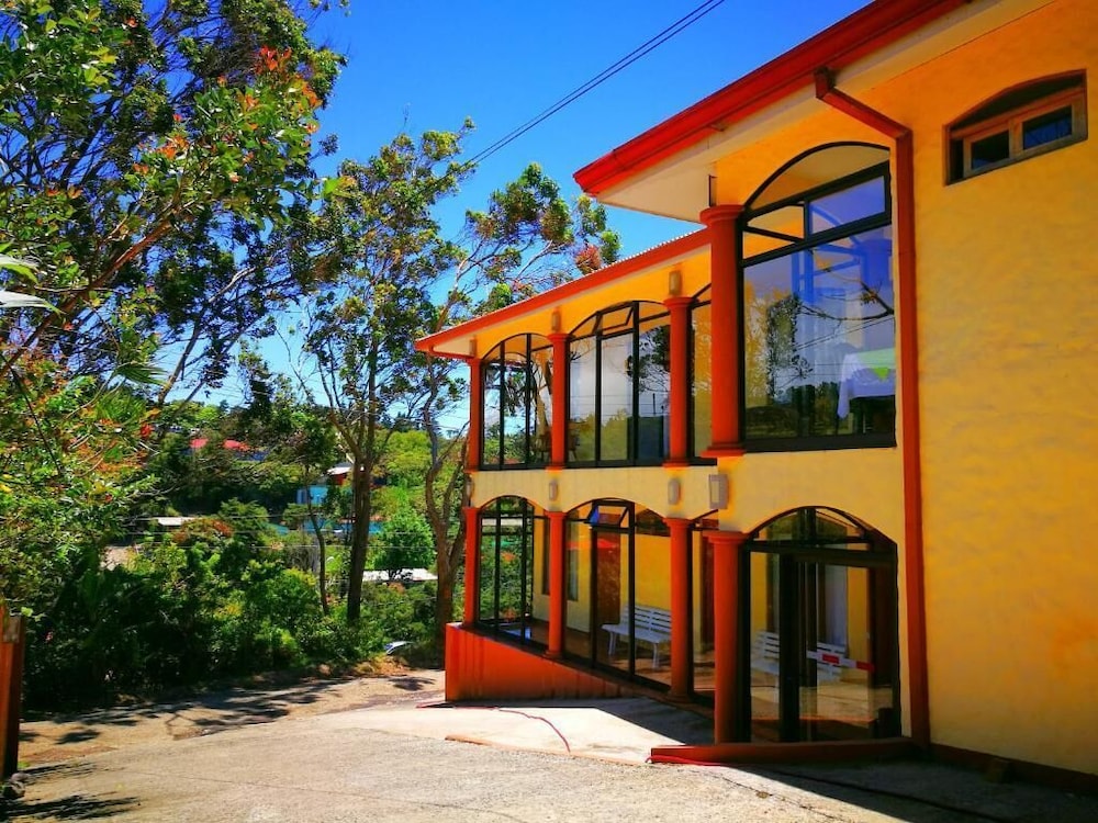 Hotel SantaFe Monteverde - Image 1