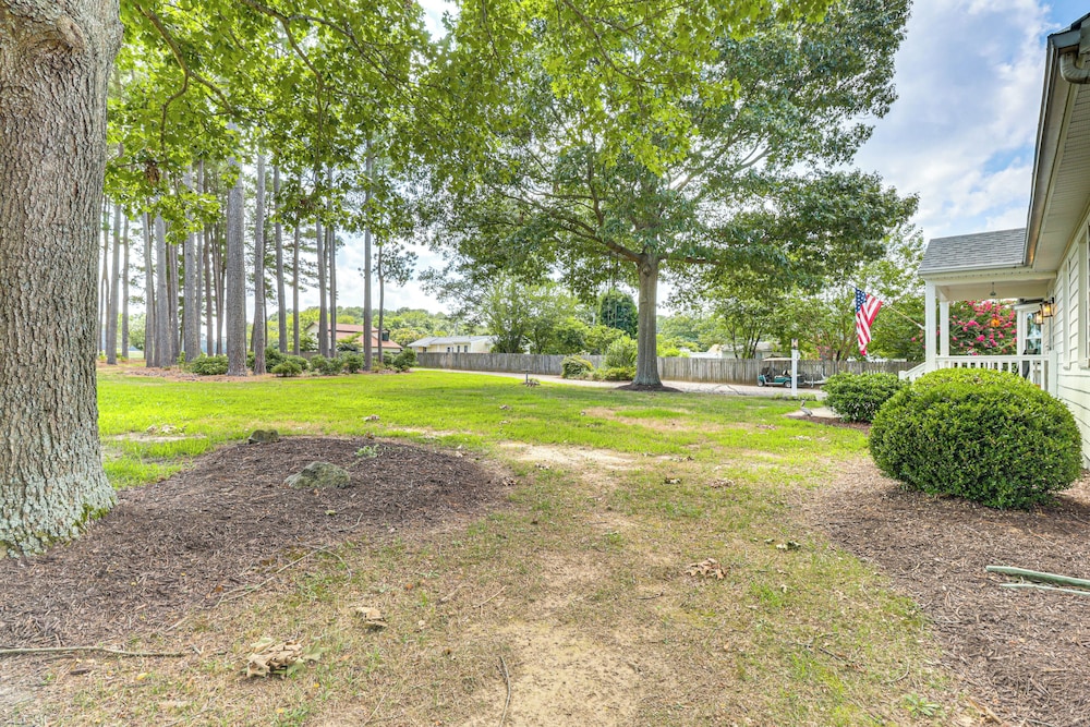 Boat Dock & Kayaks: Waterfront Home in Deltaville!
