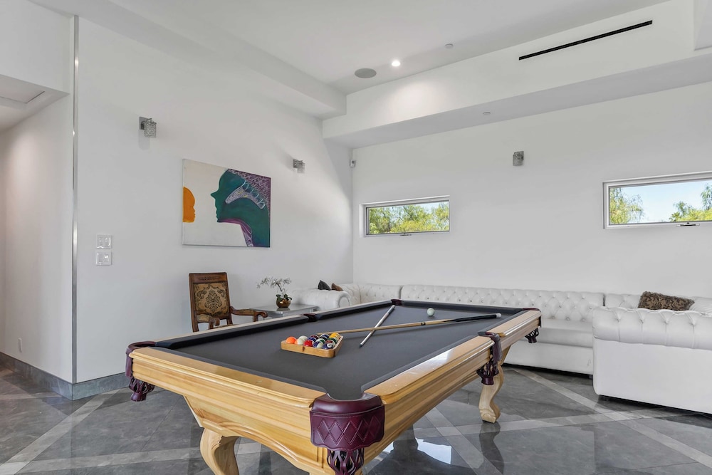 Luxe LA Escape w/ Pool, Views & Game Room Alta Vista Estate by Avantstay