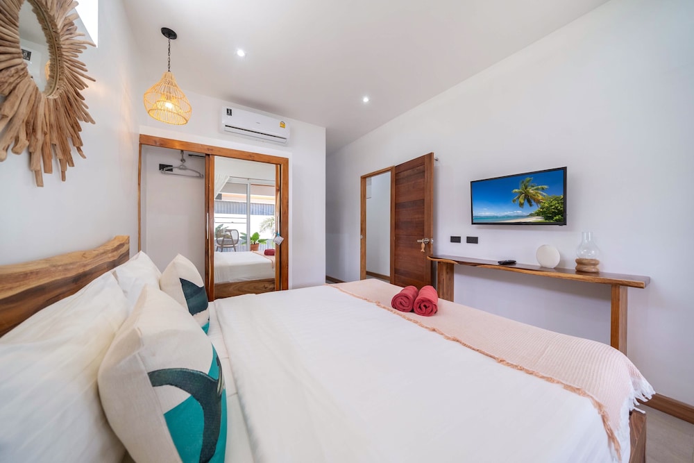 4-Storey Villa Mare with Seaview Pool