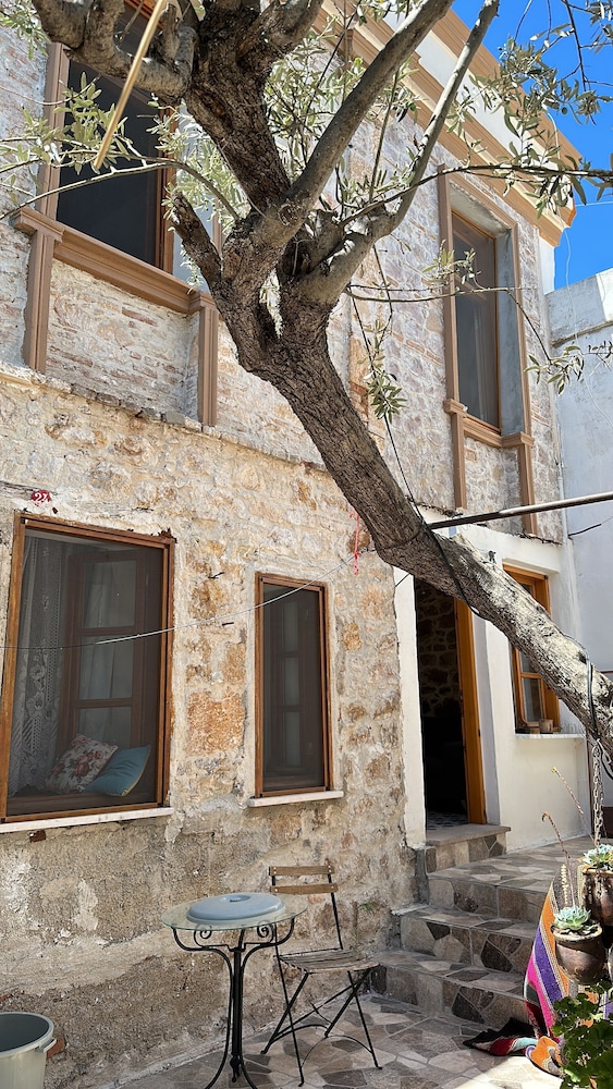 Sera Pansiyon Ayvalık