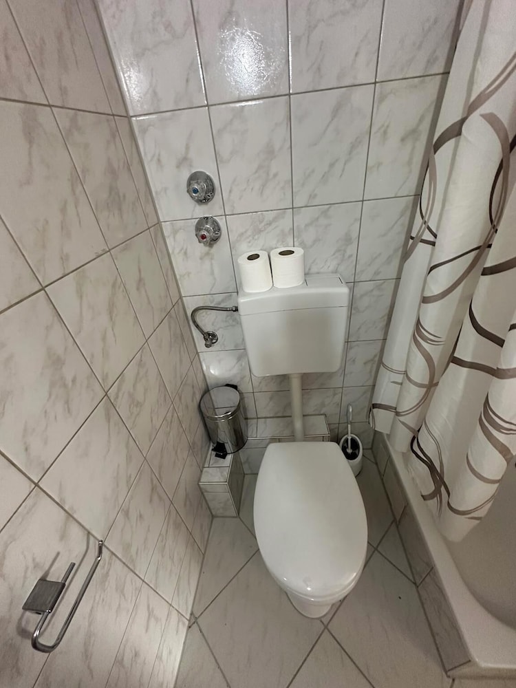 2-Rent Group Hostel Apartments HAN53