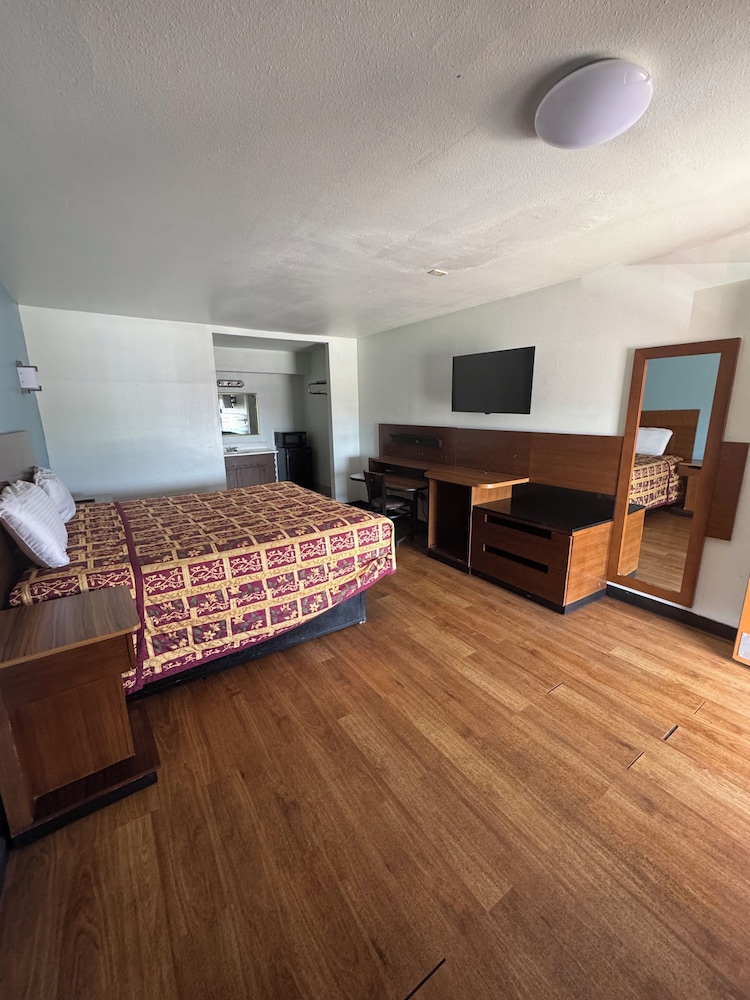 spanish trails inn