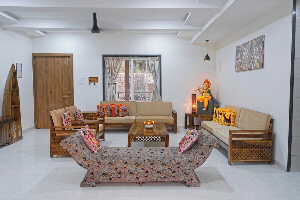 Mansarovar Bungalows