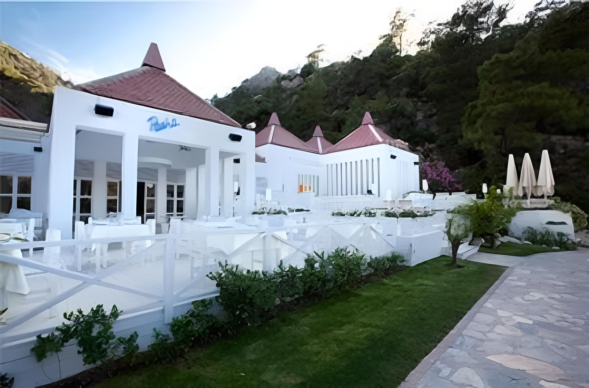 Hillside Beach Club 23